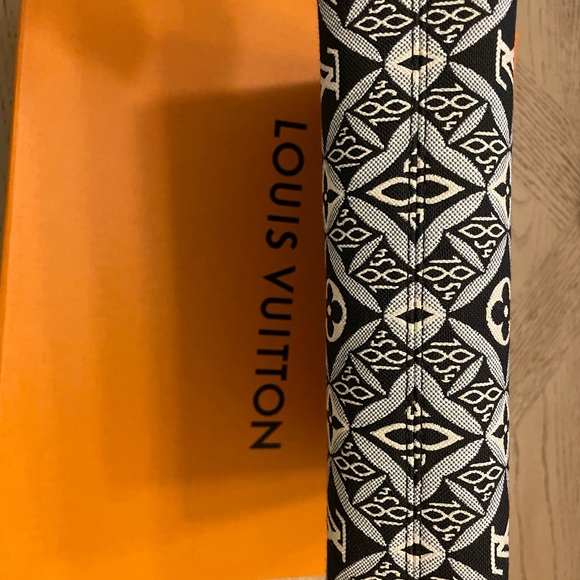 SOLD- LV Since 1854 toiletry crossbody - Picture 8 of 11